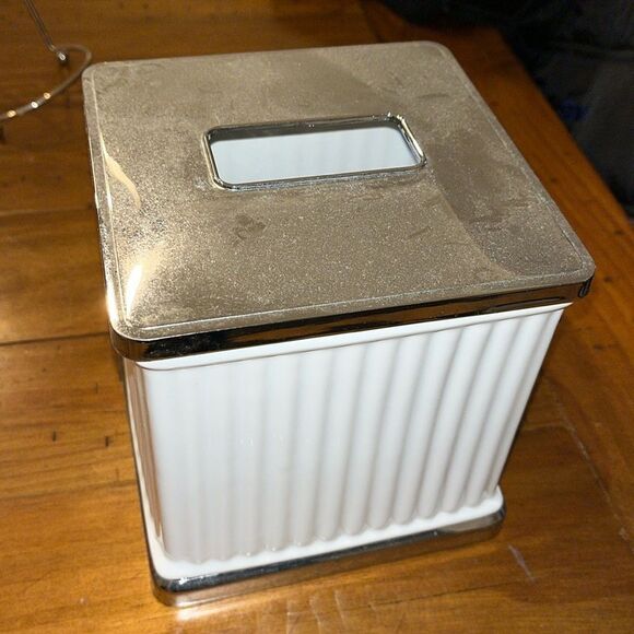 Tissue Box ☃️Holder Fieldcreat Model - no longer made - Picture 1 of 2